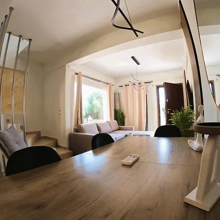 Elegant 4br Maisonette For Families And Groups