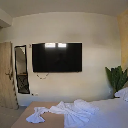 Daire Elegant 4br Maisonette For Families And Groups