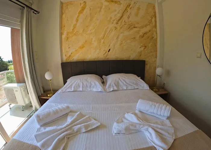 Elegant 4br Maisonette For Families And Groups Apartamento Loutráki