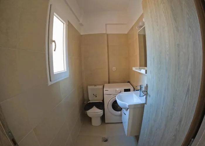 Elegant 4br Maisonette For Families And Groups Apartamento Loutráki