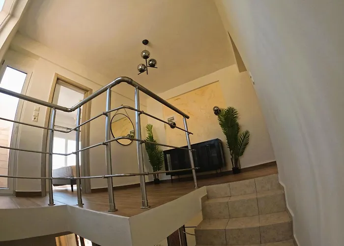 Daire Elegant 4br Maisonette For Families And Groups Loutráki